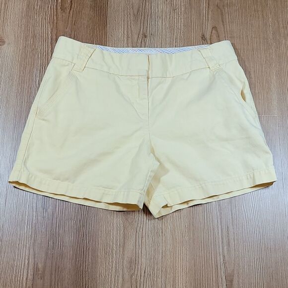 ☔️🔹️J. Crew Yellow Classic Twill Weathered Chino Shorts Size 4 - Picture 2 of 10